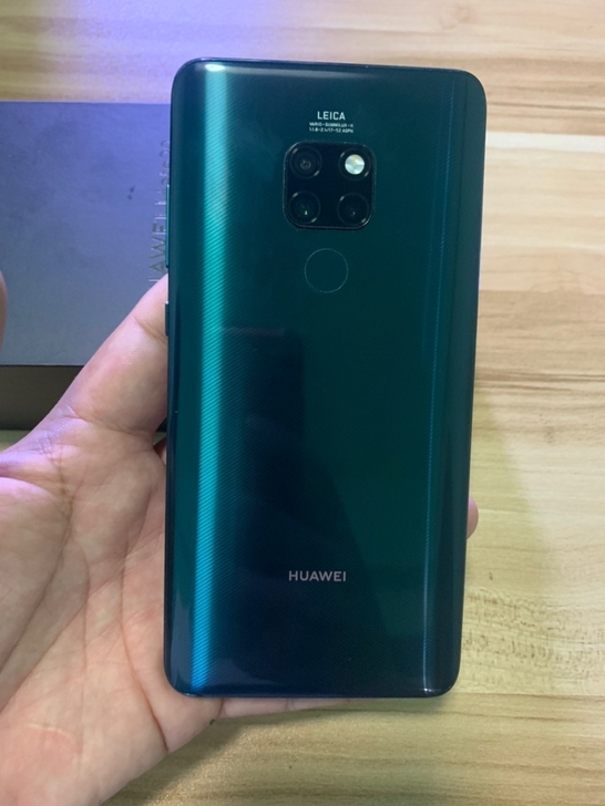 华为mate20 翡冷翠6加128