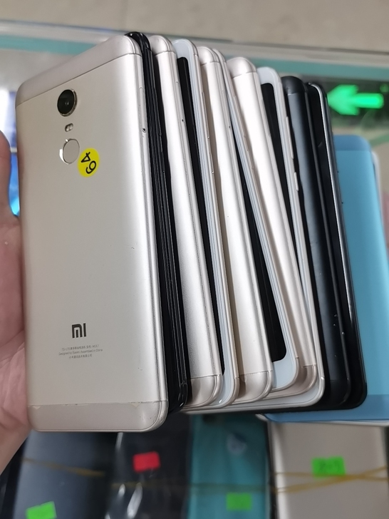 红米5Plus 4+64 可解BL锁面...