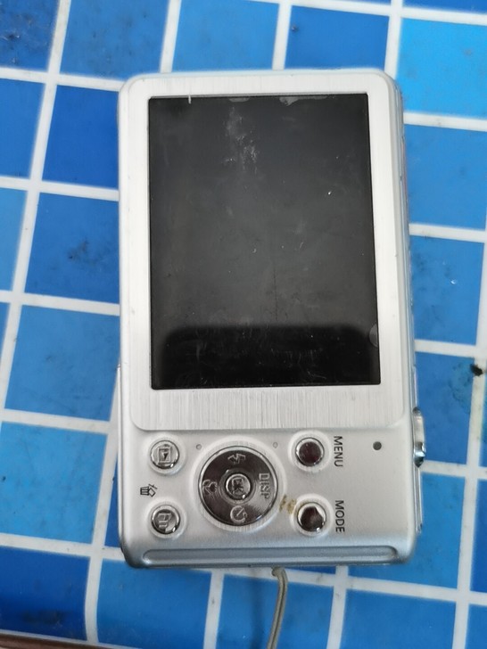 三星ST70数码相机 ， 成色如图，功能正...