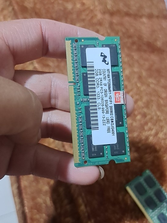 2g  ddr3笔记本内存电脑一共有8跟打...