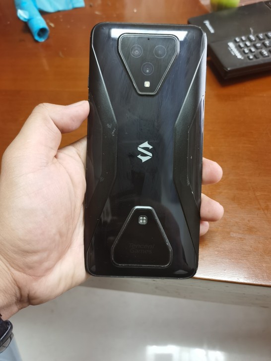 腾讯黑鲨游戏手机3 双模5G全网通 闪电黑...