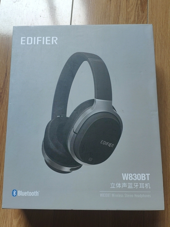 漫步者W830BT。349元购入。用了不超...