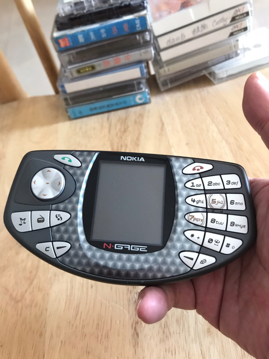 Nokia n-gage 诺基亚NG游戏手...