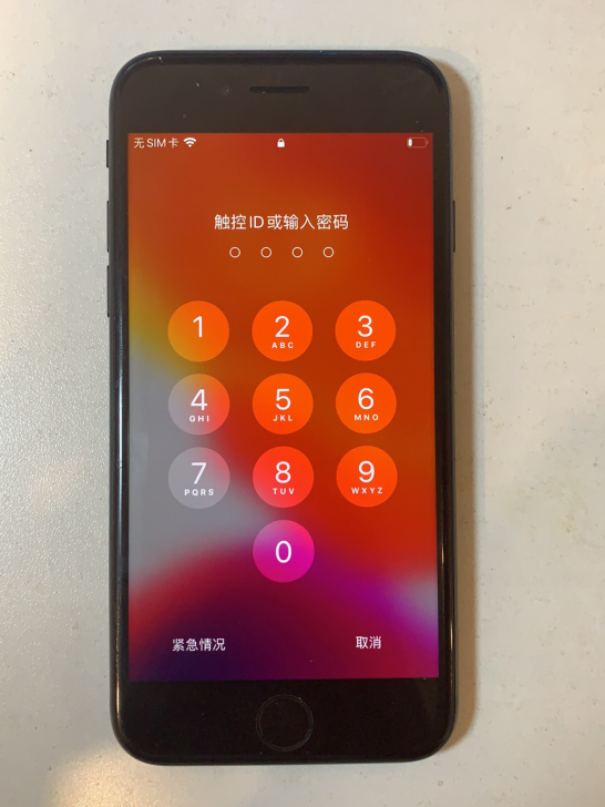 苹果8一台成色不定义看图