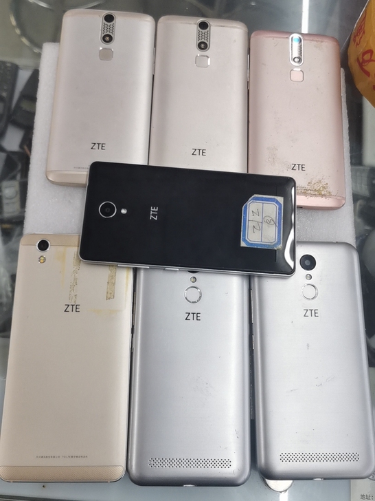 7台中兴手机，开机屏好，当配件点数价格便宜...