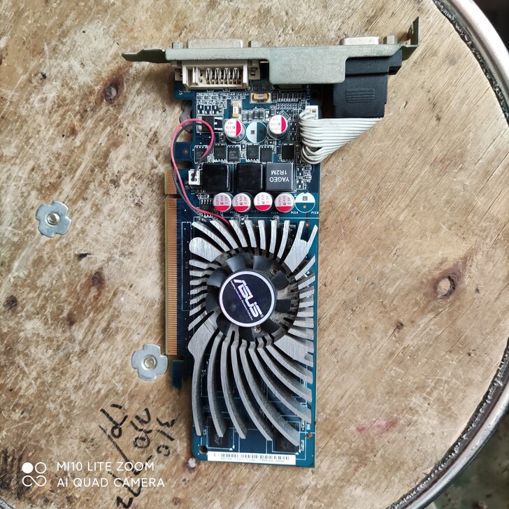 华硕 GT220 1g 显卡  原装拆机 ...