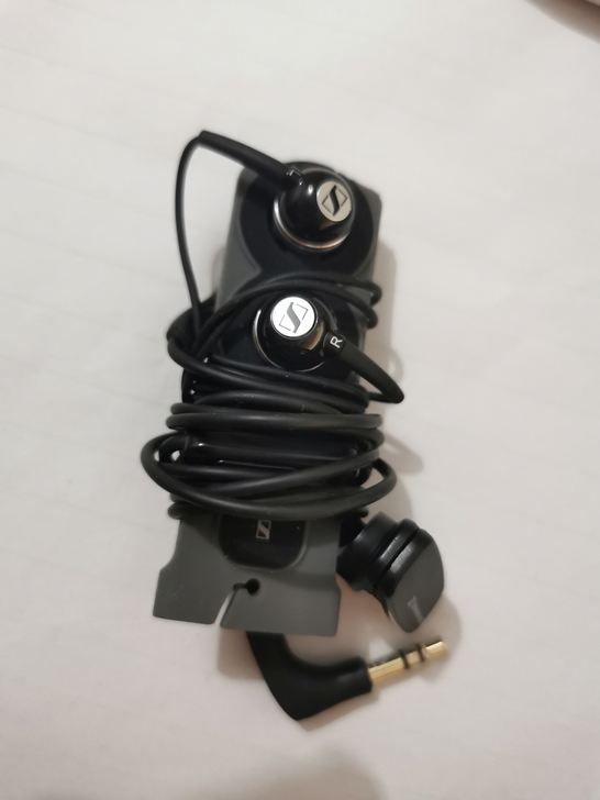 森海塞尔cx400Ⅱ，很多年了没怎么用过。