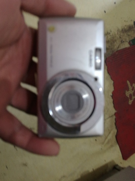 卡西欧r100不开机无卡无电售出不退不换