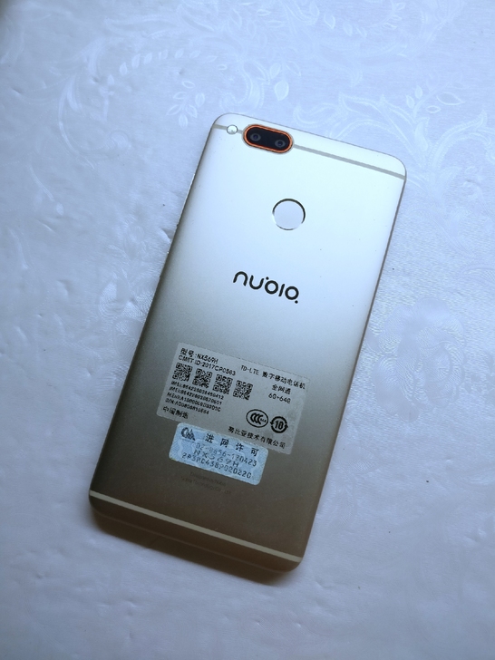 努比亚Z17mini 6+64 功能全好