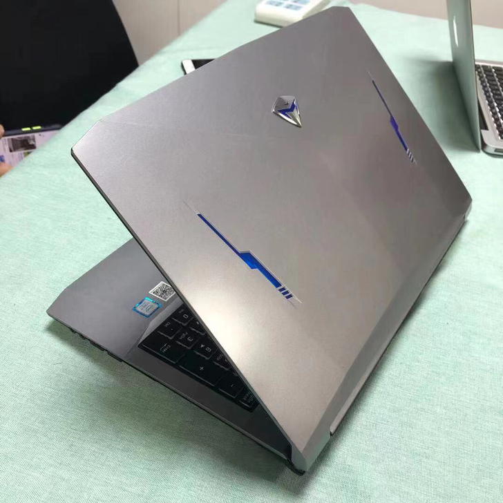 机械师T58D i7-8750H六核8G吃...