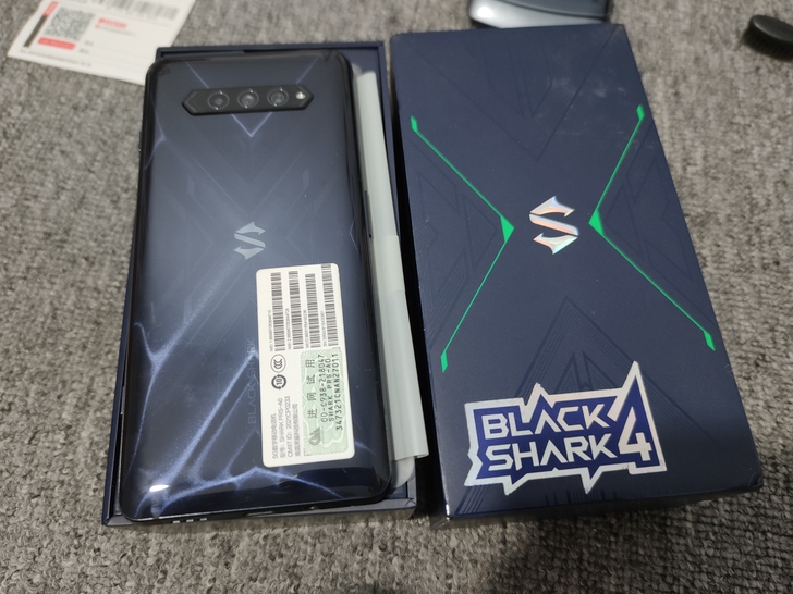 黑鲨4 8+256GB 幻镜黑 骁龙870...