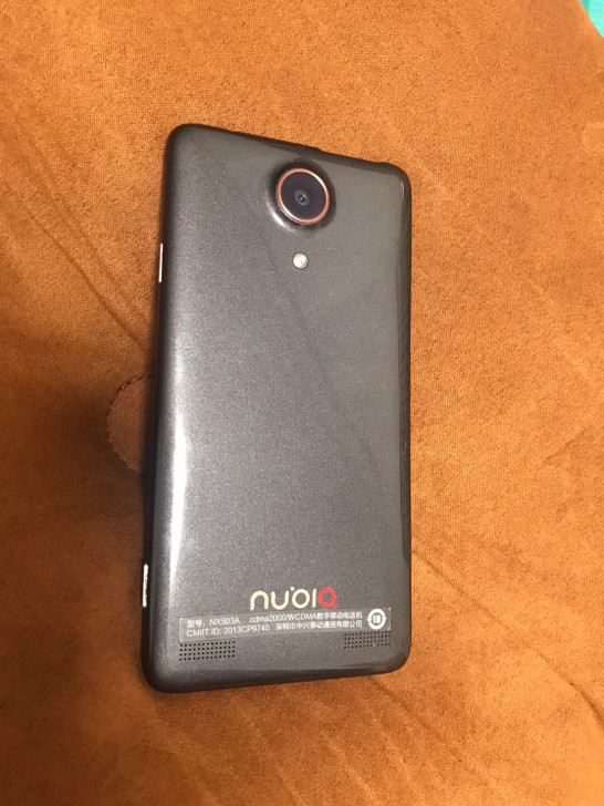 九新，保存完好，正常开机，努比亚手机老人机