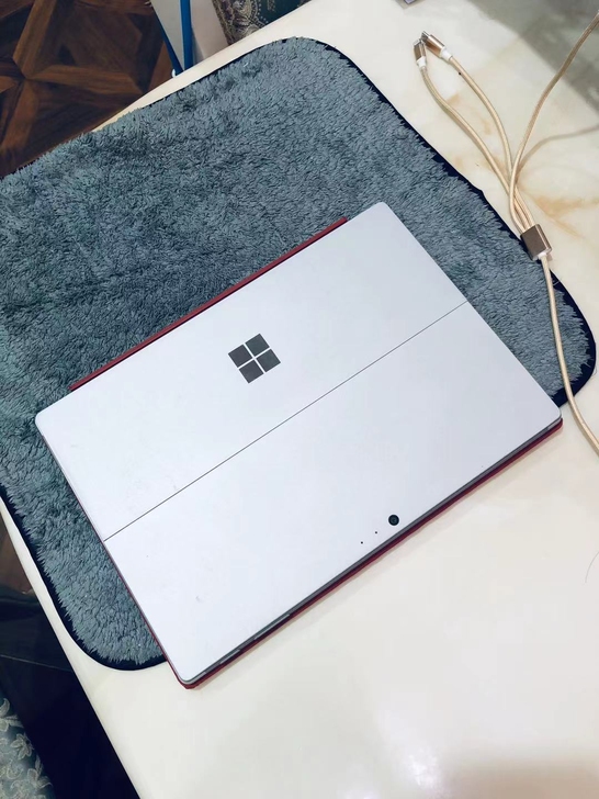 微软surfacepro5 m3+7y30...