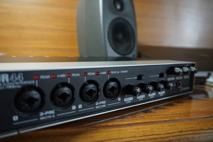 雅马哈UR44声卡