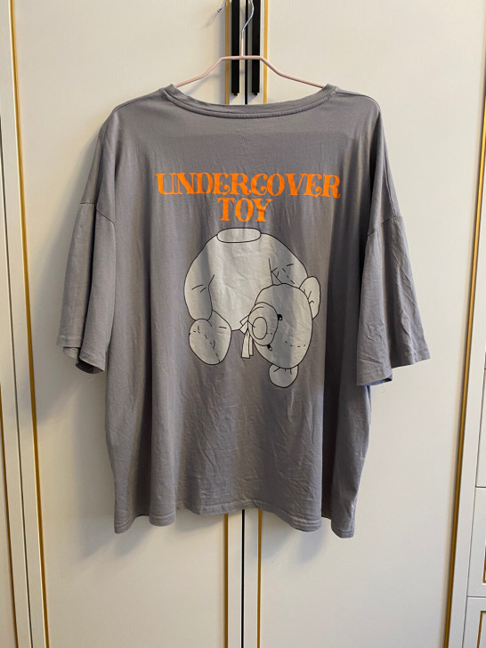 穿过几次 超级宽松 坠感好 配长裤短裤都可...