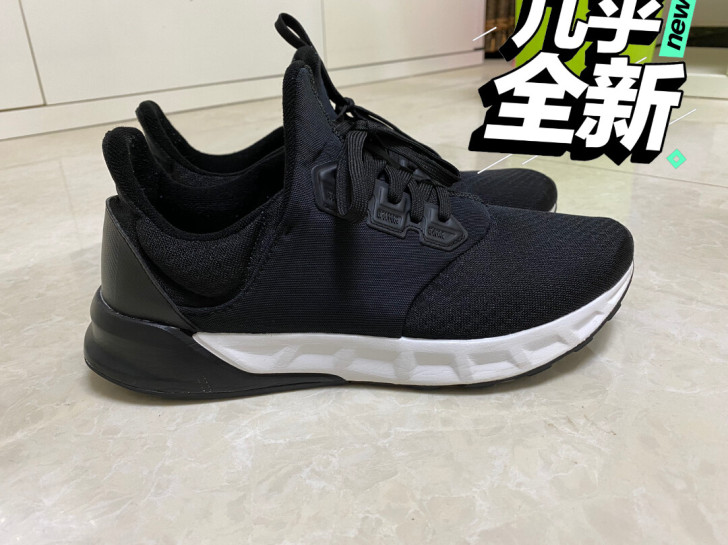 阿迪达斯黑武士,专柜正品99新,42.5码...