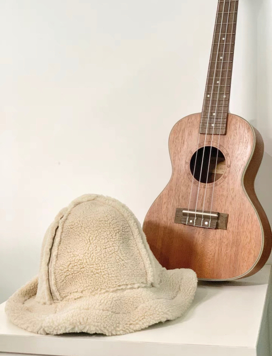 羊羔绒，渔夫帽，没怎么戴过，几乎全新