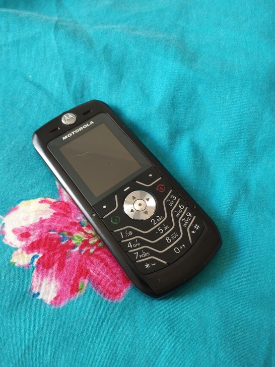 摩托罗拉L6手机