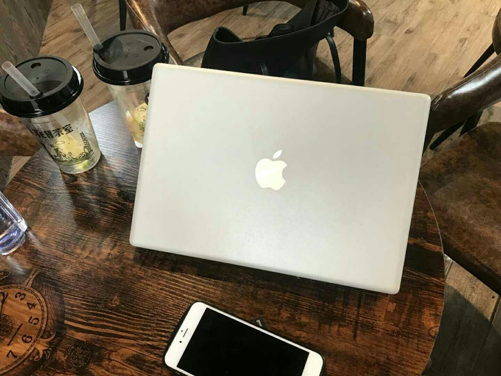 闲置苹果电脑MacBookpro用了一年多...