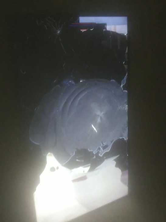 海尔LE65坏屏出售，可拆主板，喇叭，背光...