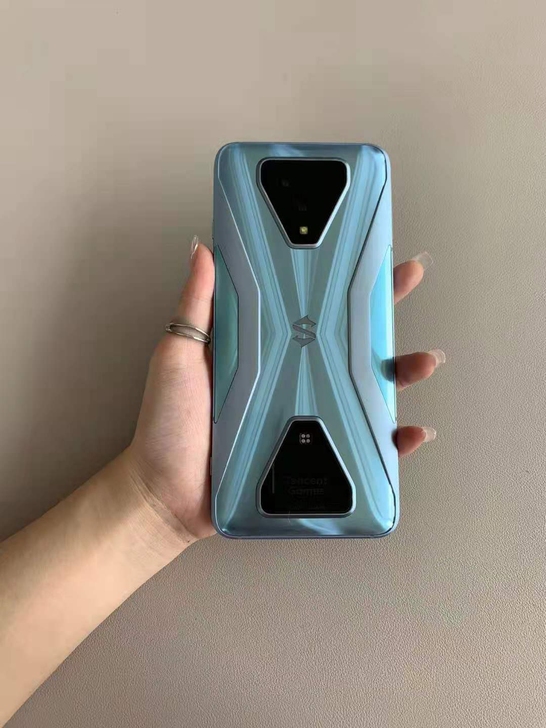 7 黑鲨3s 12+128G 98新，