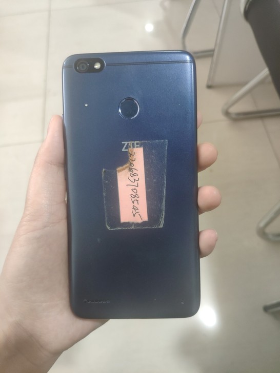 ZTE中兴手机，公司给配的备用电话，平时主...