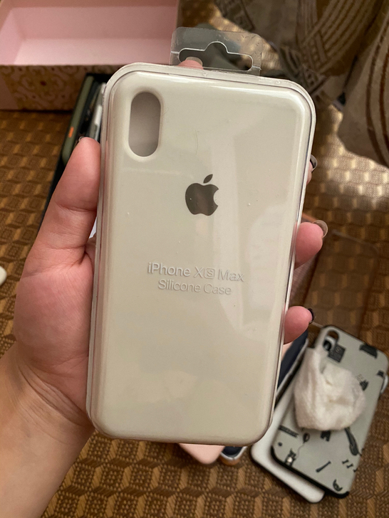 iPhone xs max硅胶手机壳 未拆...