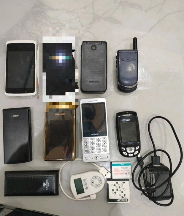 7个手机,以前自己家里淘汰下来了,一个OP...