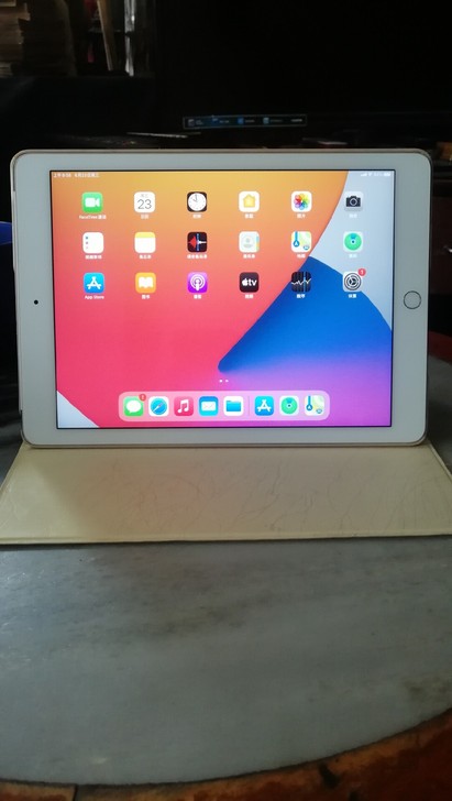 ipad  Arr2平板电脑，基本上新的一...