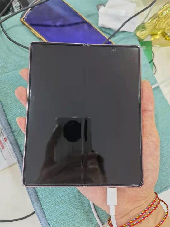 三星 SAMSUNG Galaxy Z F...