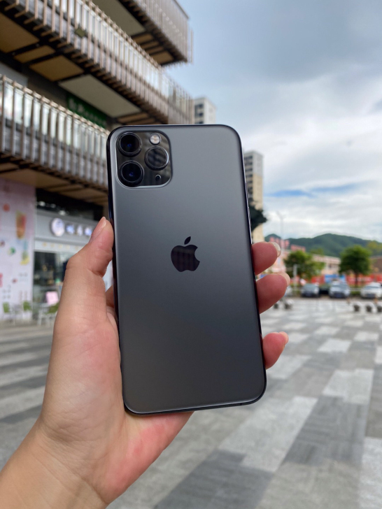 急卖iPhone 11 pro 256G ...