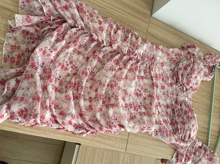 法式茶歇碎花连衣裙女2021夏季新款裙子复...