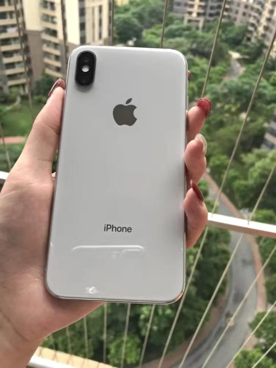 女生自用iPhone X256g64g有面...