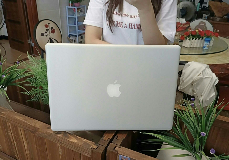 女生自用高配Macbook笔记本电脑闲置转让