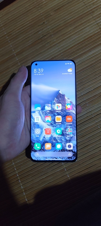 小米11手机 8+ 256内存   屏幕有...