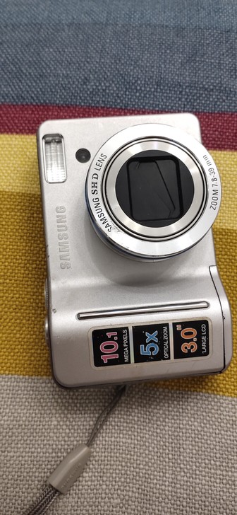 三星S1050相机，成色如图，正常使用