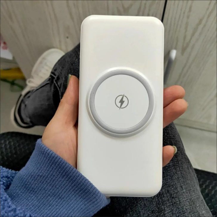 充电宝移动电源