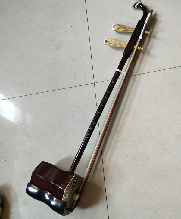 蟒蛇皮二胡全新，全新的，蟒蛇皮，白马尾弓，...
