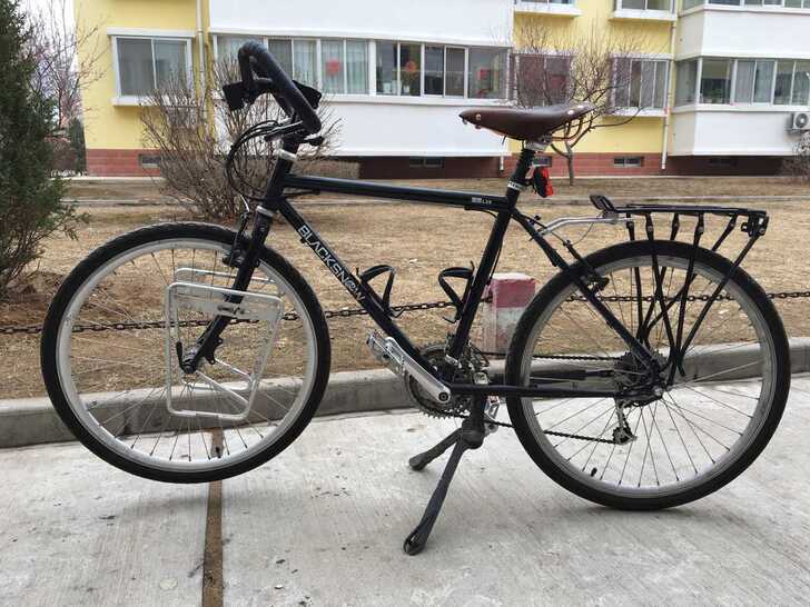 黑雪自组旅行自行车
