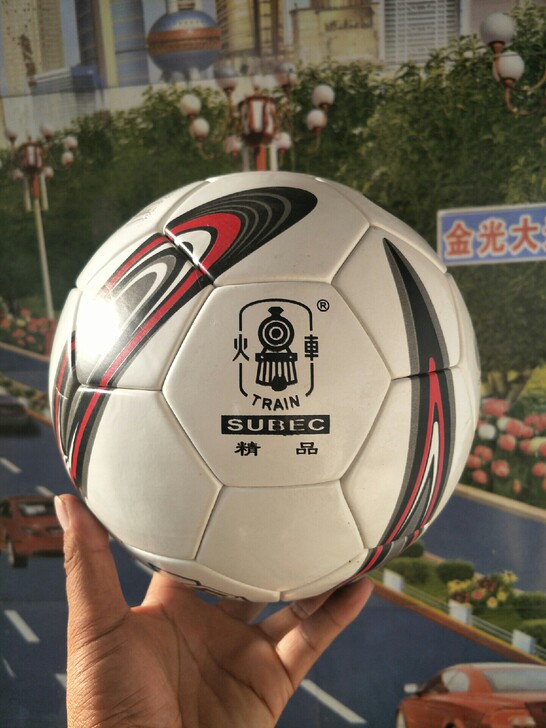 火车头 经典 五号 机拼无缝热粘合 足球