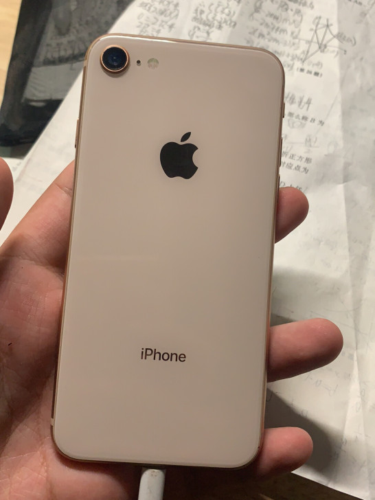 99新国航苹果8当时4500买的