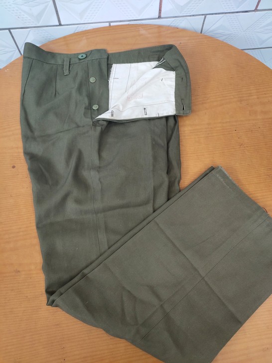 老式棉布裤子，旁开口，全新，1983年生产...