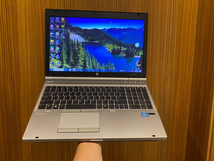 惠普笔记本电脑 i7 8g 固态 15寸