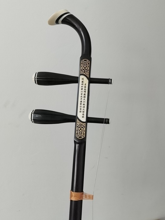 客户置换老红木二胡，以前的黑檀不用了，料子...