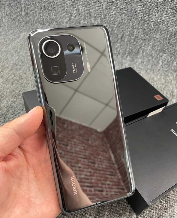 小米11pro 12256g 黑色，成色9...