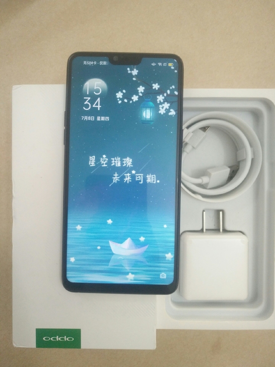 Oppor 15正品手机  9成新  只使...