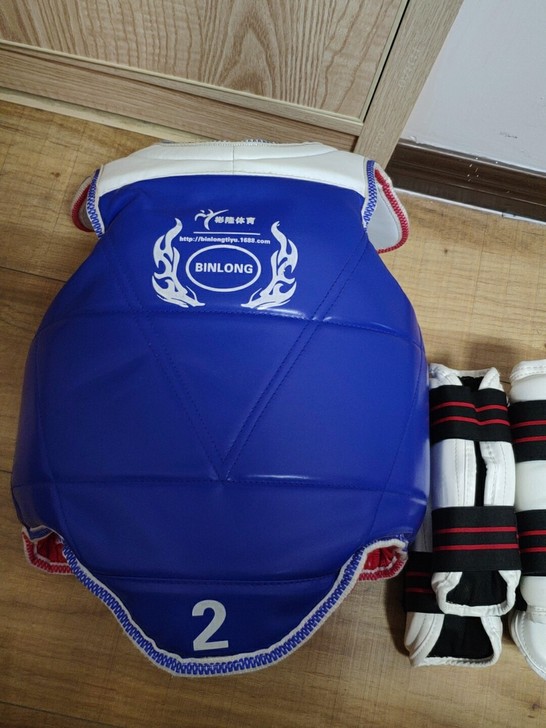 跆拳道护具一套 之前学跆拳道300+购入