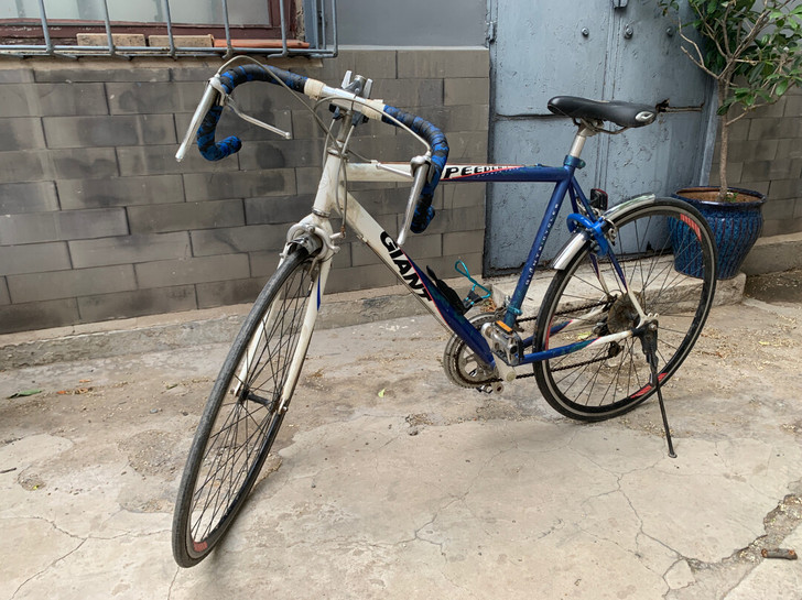捷安特公路自行车，因为工作变动没法骑车上班...