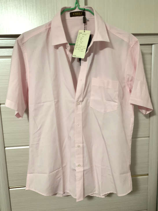 全新男士粉色条纹衬衫短袖带吊牌。这件50包...