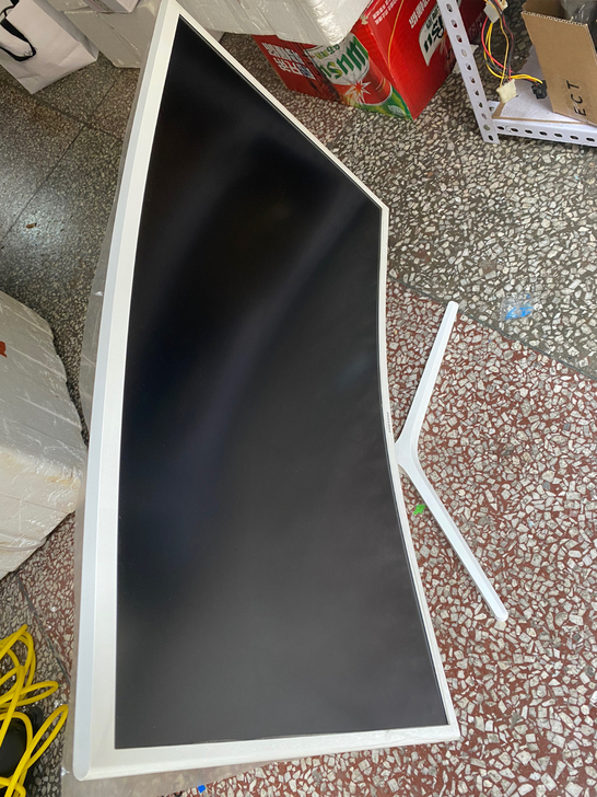 32寸144hz三星电竞液晶显示器曲面成色...